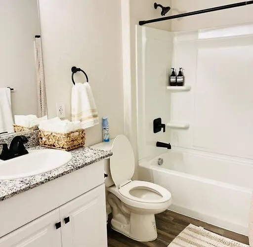 4Br Casa Grande Home Fast Wifi, Grill Sleeps 8
